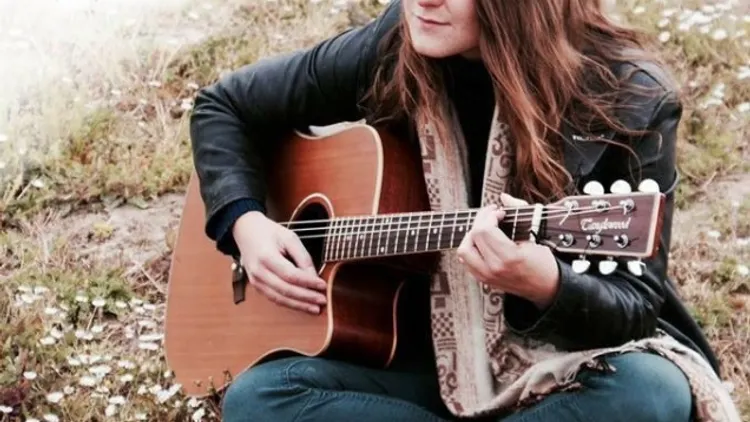 Loreann' Unplugged Live Session