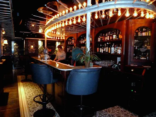 Lulu White Bar Paris