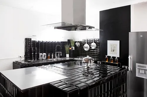 L'Atelier Noir Restaurant Shop Paris