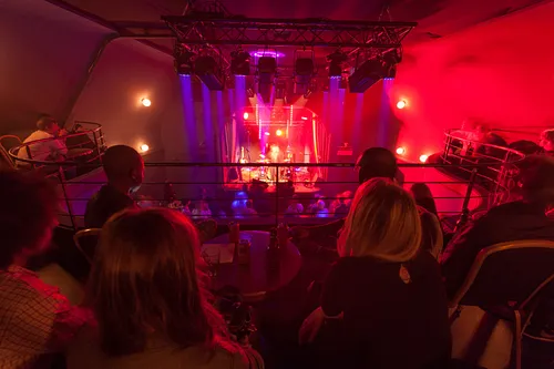 Les Étoiles Club Salle de concert Salle Paris