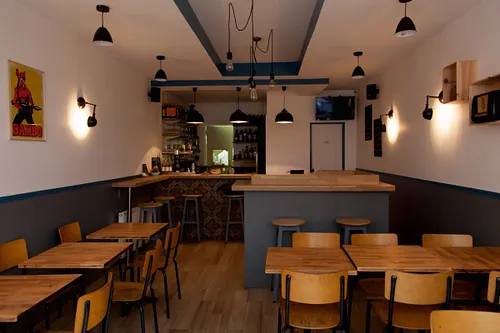 Le Barbiche Restaurant Bar Paris