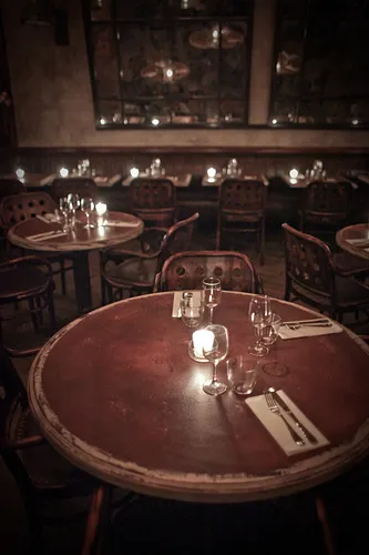 Le Petit Poucet Restaurant Bar Paris