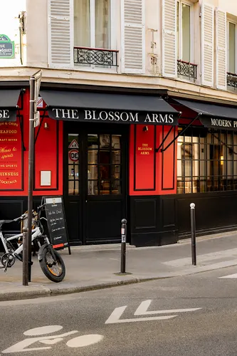 The Blossom Arms Restaurant Bar Paris