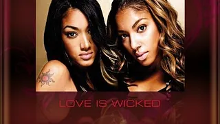 Show exceptionnel de Brick and Lace