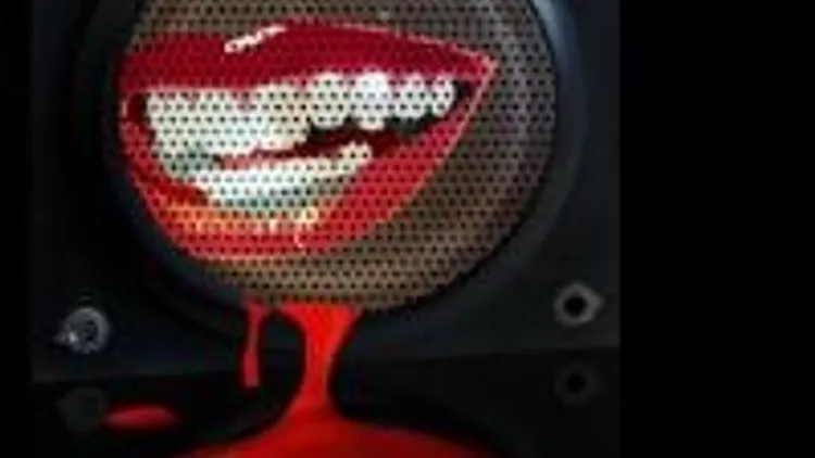 Kiss My House