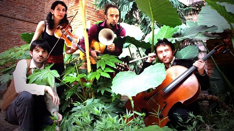 Bazaar Boutik en concert