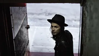 James Bay en concert à l'Olympia