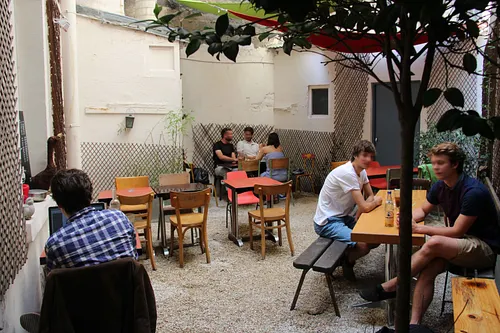 Kiez Biergarten Restaurant Bar Paris