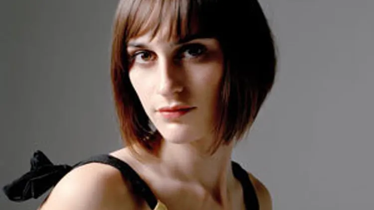 YELLE