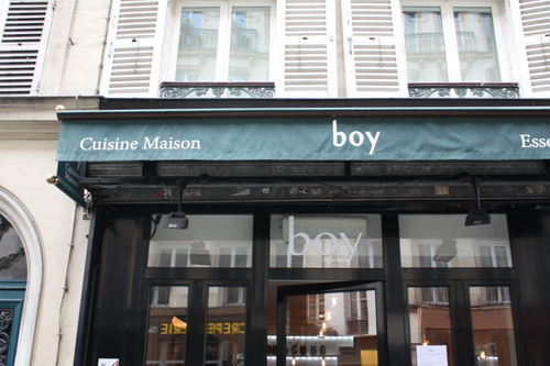 Boy Restaurant Paris