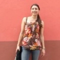 Christelle R