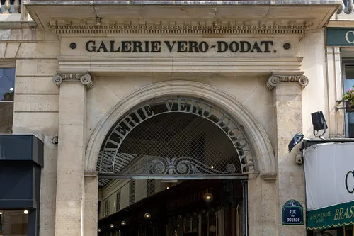 Le Véro Dodat Restaurant Shop Paris