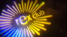 Sunglasses at Night : Damian Lazarus, Le Loup