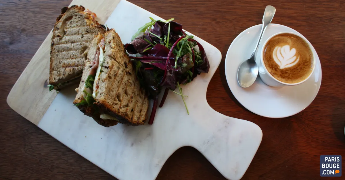 Braun Notes Coffee Restaurant Paris