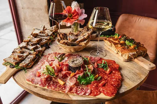 Baratruf Bar Restaurant Paris