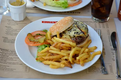 Allen's Market Restaurant Paris