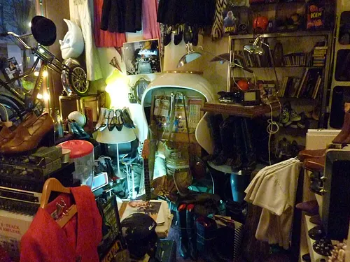Aux Comptoirs du Chineur Shop Paris