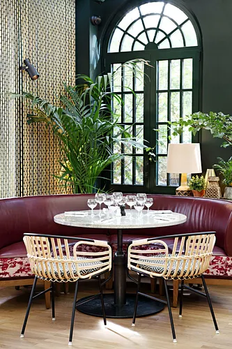 Eugène Eugène Restaurant Bar Puteaux