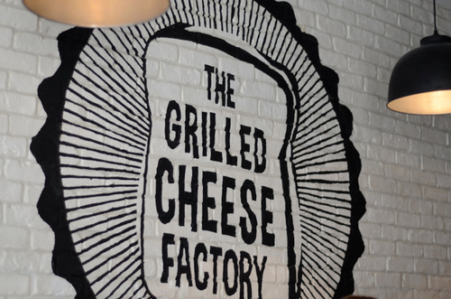 The Grilled Cheese Factory Restaurant Paris