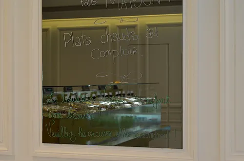 Brian is in the Kitchen Restaurant Paris