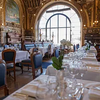 Le Train Bleu