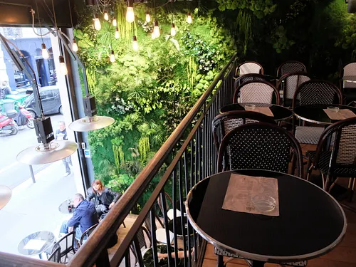 Les Petites Ecuries Restaurant Paris