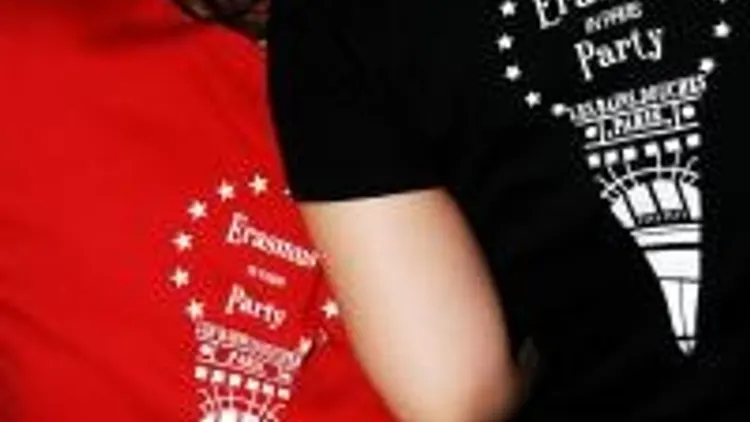 Erasmus Party In Paris