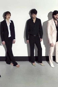 Poni Hoax + Micachu & The Shapes + Paris en concert
