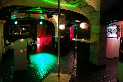 Les Filles de Paris Club Restaurant Paris