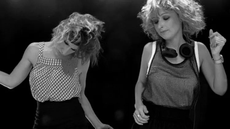 LES POULES A FACETTES