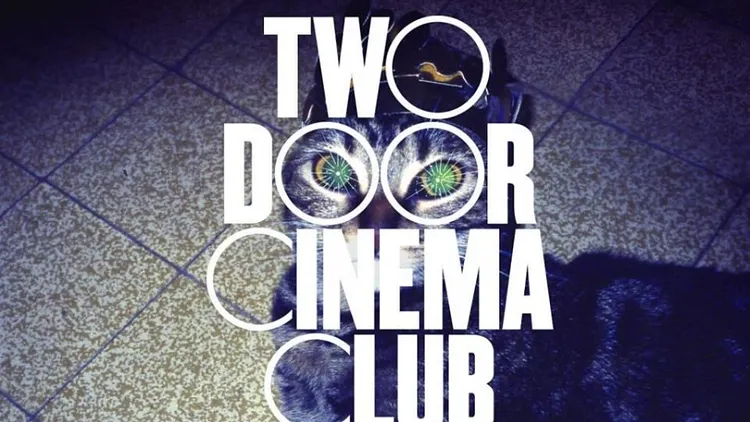 Two Door Cinema Club et La Femme en DJ sets