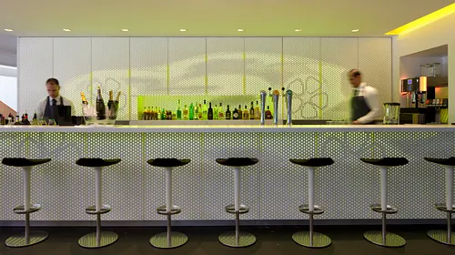 Le Défilé Renault Restaurant Galerie d'art Paris