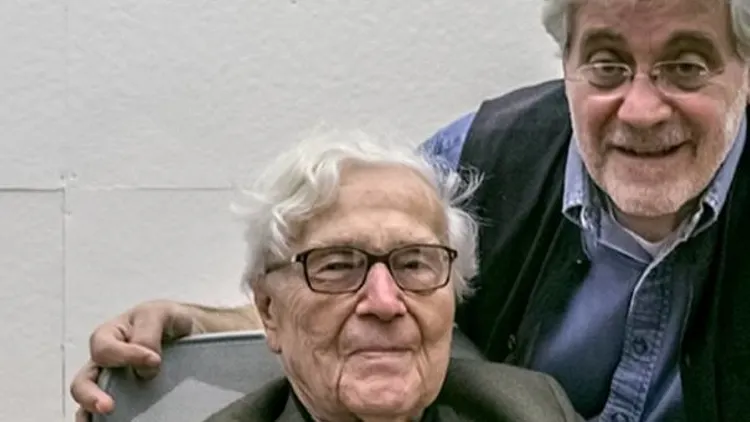 JOHN G.MORRIS WITH ROBERT PLEDGE. AN EXTRAORDINARY LIFE