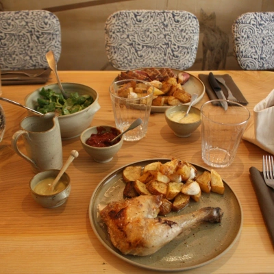 La Table de Marie-Jeanne, partage et belles tablées dans le 5ème