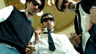 Le grandiloquent moustache poèsie club