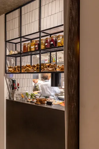 NHOMe Restaurant Paris