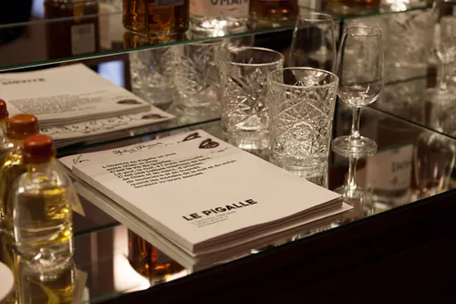 Le Pigalle Restaurant Bar Hôtel Paris